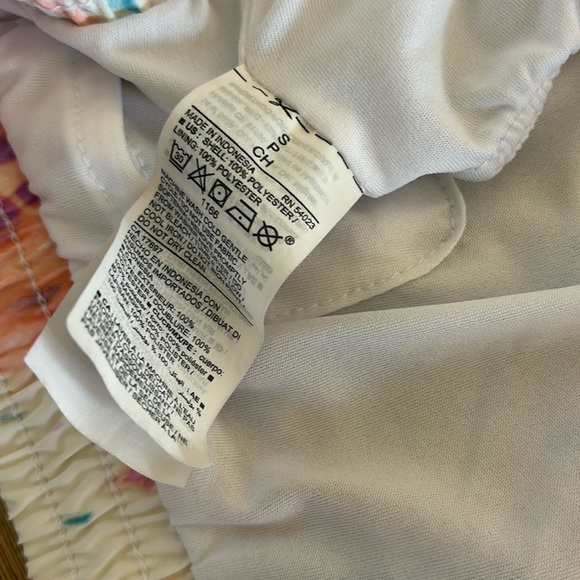 Old Navy, mid-rise, tie dye active shorts, size small. - Picture 3 of 3